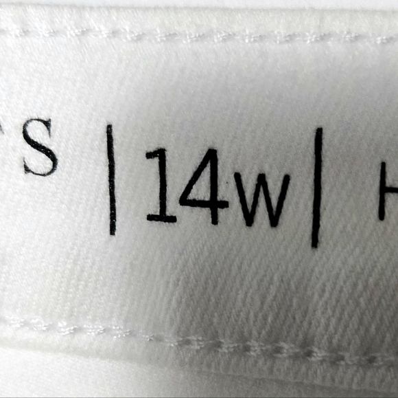 Talbots Flawless High-Waisted Jegging Ankle jeans. White, 14W - Picture 3 of 16